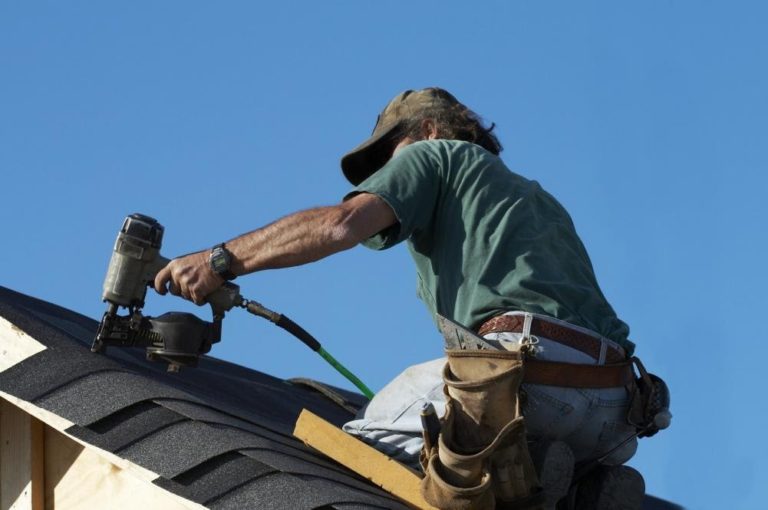 Read more about the article Roofing 101: How Long Does a New Roof Installation Last in Colorado?