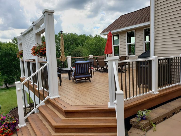 Read more about the article Why Now Is the Perfect Time to Invest in a New Deck